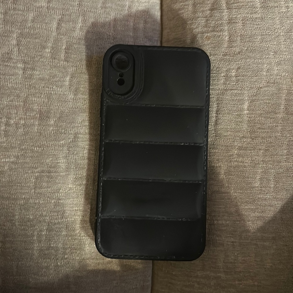 Black puffer phone case
